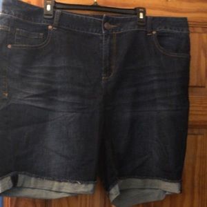 Lane Bryant genius fit Bermuda shorts